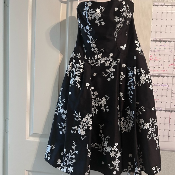 David Dixon, Canadian Designer, 2009 Barbie Edition Cocktail Drss - Picture 1 of 2